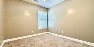 3 Bed, 2.5 Bath Townhome w/ 2 Car Garage Gallery 20