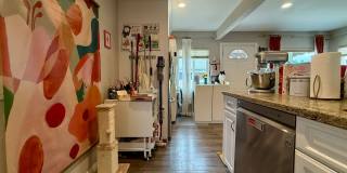 Modern Bungalow with W/D + A/C! Assigned Parking Included & 1 Garage Storage! Gallery 9