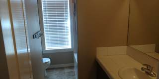 SW Bend - 3 Bed 2.5 Bath -Fenced-Corner lot-Amenities Gallery 17
