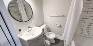 Modern Rental - South Side Gallery 15