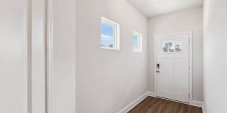 Poplar Row Gallery 4