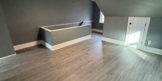 4 Bedroom Renovated Twin Available! Gallery 11