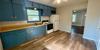 3 Bed 1 Bath Single Family Home in Rothschild Gallery 1