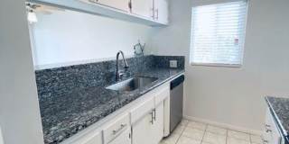 1951 Frank St. / 2519 Virginia Ave Gallery 14