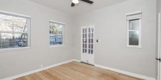 1030 Washington Gallery 5