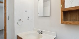 3 bedroom ranch $1300 - Lease Special Gallery 15