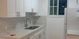 160 NE 55th St Gallery 1