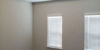 Room in 4 Bedroom Home at Whitby Moore St Gallery 12