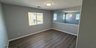 AVAILABLE NOW! LEASE TODAY! 4 Bedroom 3 Bath Elk Grove Home with Bonus Room! Gallery 15