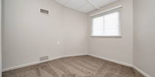 Beautiful Newly Renovated 3 Bed - 1 Bath Pet Friendly Home in Bountiful! Available NOW! Gallery 14