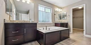 6 Bedroom Single Family in Lafayette Gallery 20