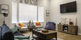Wyndchase Bellevue Gallery 14