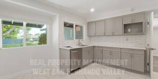Beautifully Remodeled Single Family Home with Pool Gallery 11