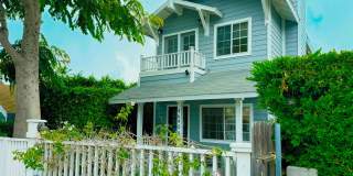 Welcome to This Charming 3BR/2BA Ocean Beach Coastal Home Gallery 1