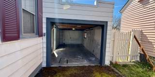 3 Bedroom / 2 Bath Home - Bespoke Elegance in the University District! Gallery 25