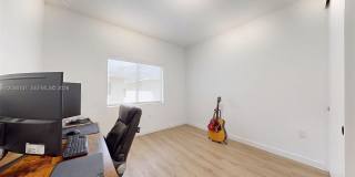 1339 NW 2nd Ln Gallery 21