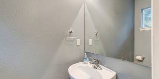 3 Bedroom, 2.5 Bath Condo in Madrona Heights - Water/Sewer/Garbage included! Gallery 16