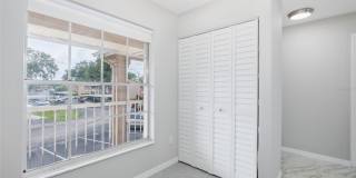 Beautifully Updated Condo Gallery 18