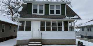 Spacious 2-Bedroom Home Near Vandercook Lake Gallery 1