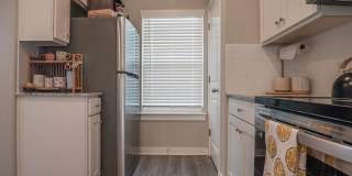 2 bedroom 2.5 bath home located in Fayetteville, AR Gallery 6