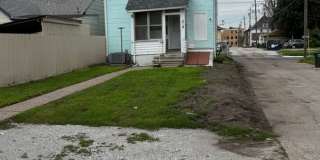219 w 15th Large 3 Bedroom House - Central Davenport Gallery 22