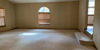 LEASE TAKEOVER: NO DEPOSIT NEEDED!!! Beautiful home featuring 4 bedrooms, 3 baths, 2 fire places, office space, 2 car garage, storm shelter, 2 balconies and much more. Perfect for a large family complete with fenced in back yard. Gallery 7