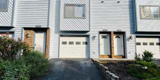 2 Bedroom, 2.5 Bath Townhouse Gallery 1