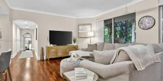 1200 Hillsboro Mile Gallery 7