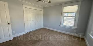 86 School St Gallery 12