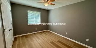 Large Updated 3 Bedroom/2 Bath Duplex in Lee's Summit Large Updated 3 Bedroom/2 Bath Duplex in Lee's Summit Gallery 14