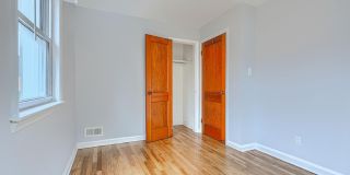 7114 GREENWOOD Avenue Gallery 13