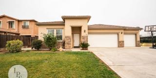 Sanger Home, 4BR/3BA, Near HighSchool + Parks -  Large Side Lot Included Gallery 1