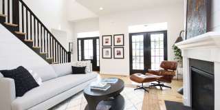 Beautiful, Custom-Built Lochlyn Hill Home Gallery 9