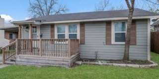 Charming 2BR House in San Antonio Gallery 8
