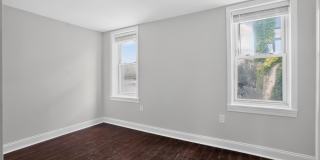 2623 EMERALD Street Gallery 20