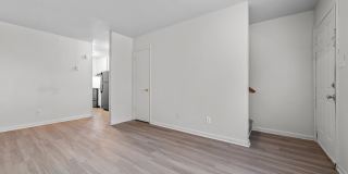 The Oaks Gate City Gallery 20