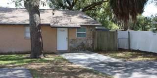 Beautiful Updated duplex Gallery 1