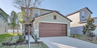 Newer fully fenced backyard 4 Bds/2.5 Bths Home with great floor plan and Resort community Gallery 1