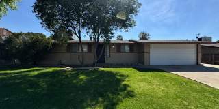 Spacious home near Bakersfield College Bluffs! Spacious home near Bakersfield College Bluffs! Gallery 1