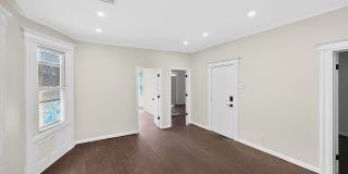 345 Walnut St Gallery 24