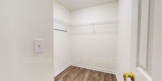 670 Emerald Cove Dr Gallery 22