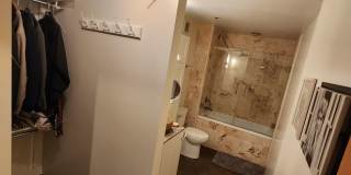 Downtown Saint Paul DREAM Loft-  Close to work, coffee, bars, restaurants, and light rail Gallery 13