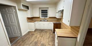 Cute 4 Bedroom Home! Gallery 4