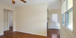 3 bedroom 1 bath house in Midtown available Mid- August Gallery 7