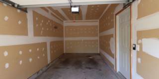 Rare 2BR 2BA 2 Level Condo With Garage Gallery 23