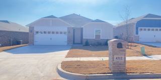 3 Bedroom 2 Bathroom 2 Car Garage Home in Oakdale School District Gallery 3