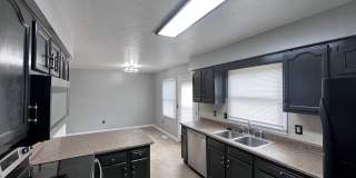 213 Elas Court - 215 Gallery 1