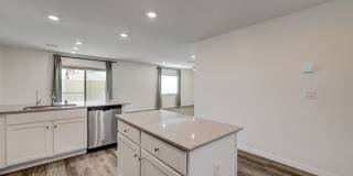 Upgraded 5 bedroom home in Cul-De-Sac!! Gallery 12