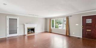 Easy one level living on a 1/3 acre corner lot! Gallery 4