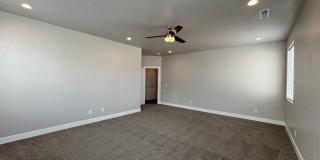 4 BEDROOM SANDHOLLOW TOWNHOME FOR RENT! Gallery 18